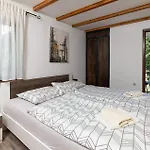 Gorgeous Home In Grizane-Belgrad * Grižane