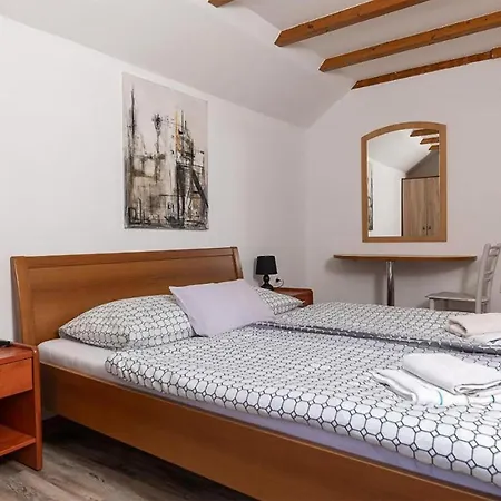 Gorgeous Home In Grizane-Belgrad Grižane