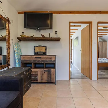 Gorgeous Home In Grizane-Belgrad Hébergement de vacances *