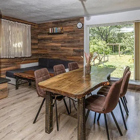 Gorgeous Home In Grizane-Belgrad *