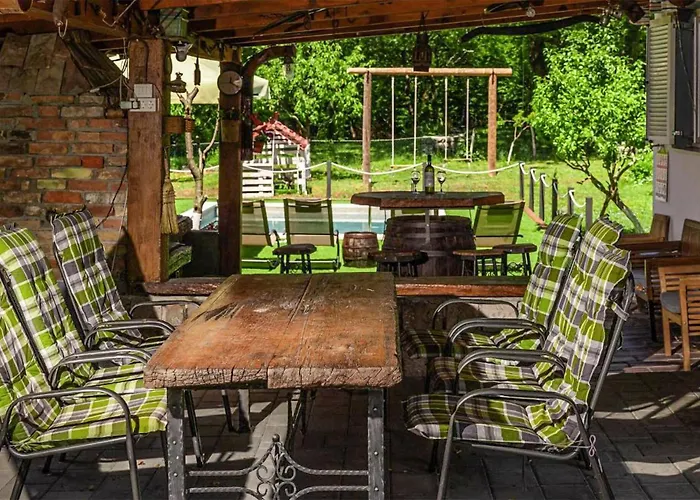 2 Bedroom Pet Friendly In